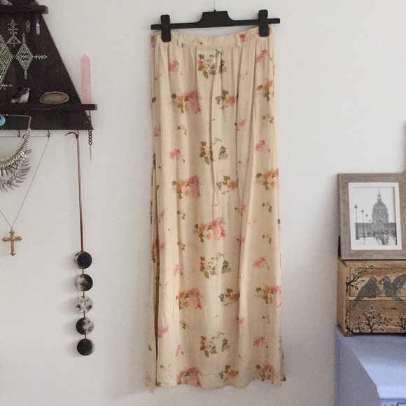 Feather Rose Maxi Skirt - Picture 3 of 6